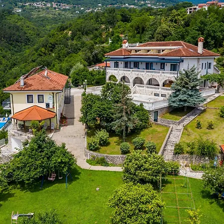 Villa Residence Icici Pensjonat 3*